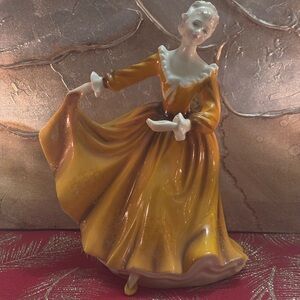 Vintage Royal Doulton Figurine “Kirsty” – HN 2381